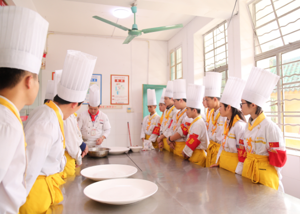 �������ףȫ��ʦ��Ԫ���ڿ���